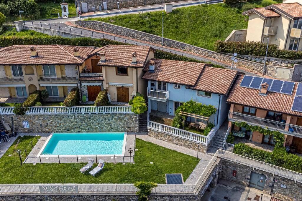 La Dolce Vita - Vista Lago E Piscina Parzanica Exterior photo